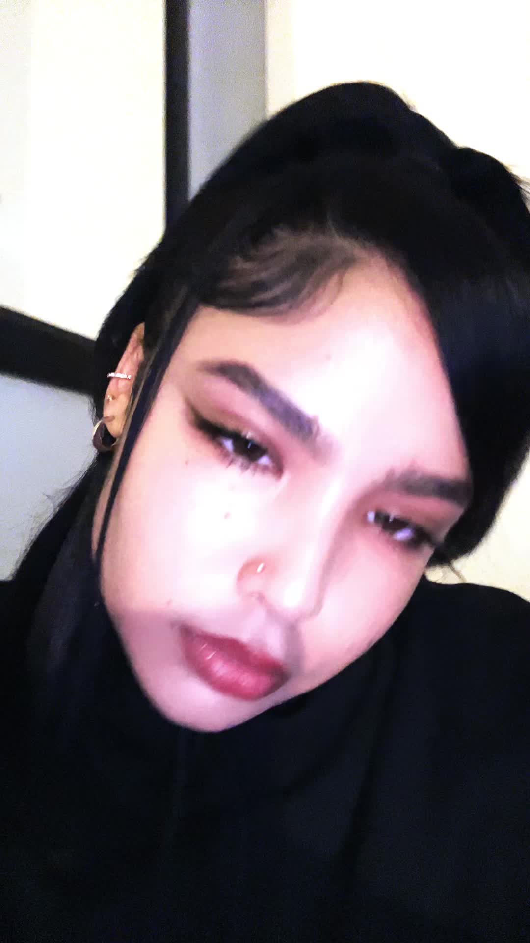 @nicole