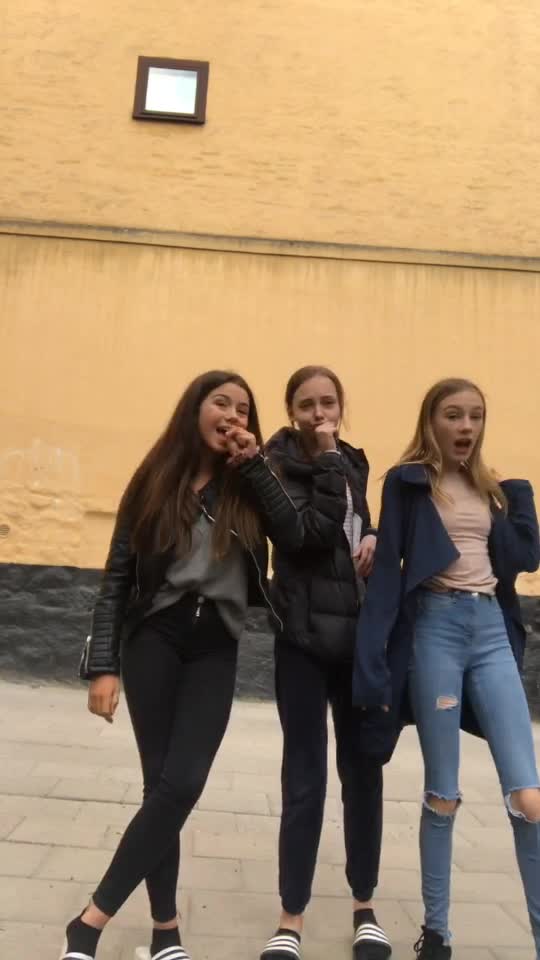@Heta chicks häre