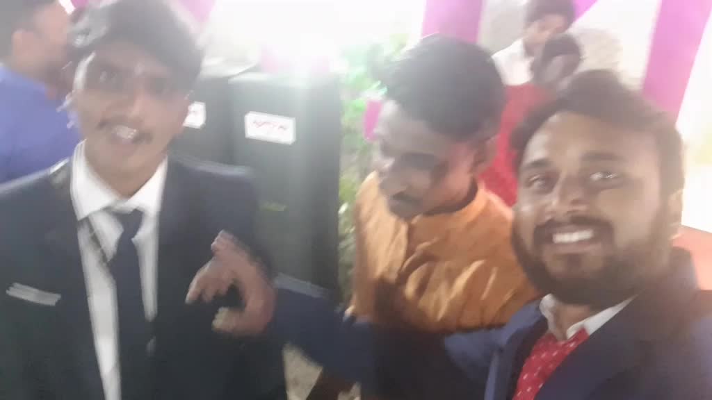 @Sudhir Davidson