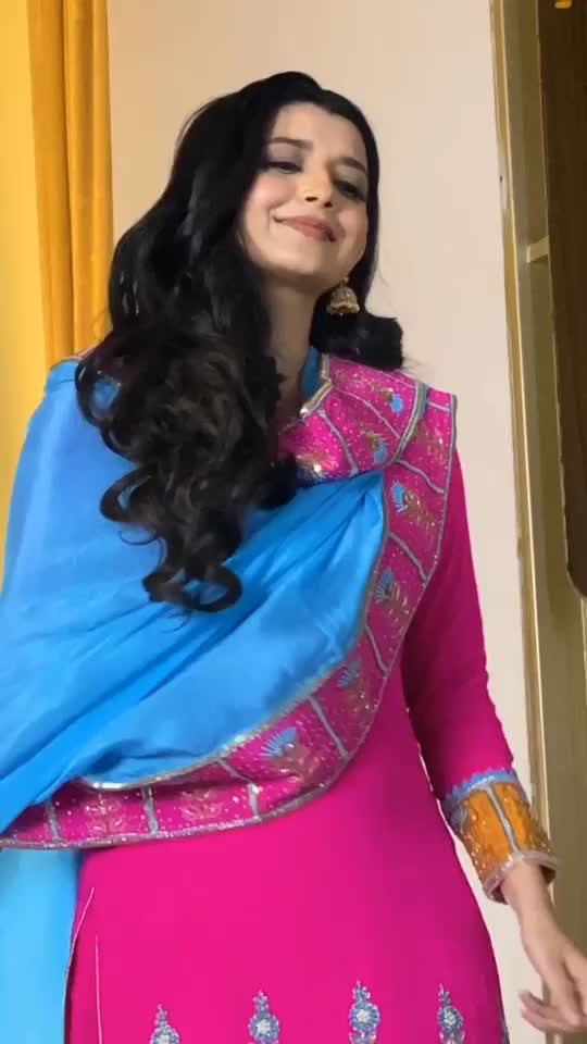 @Nimratkhaira
