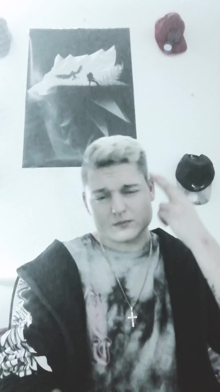 @_KLEINERWOLF_