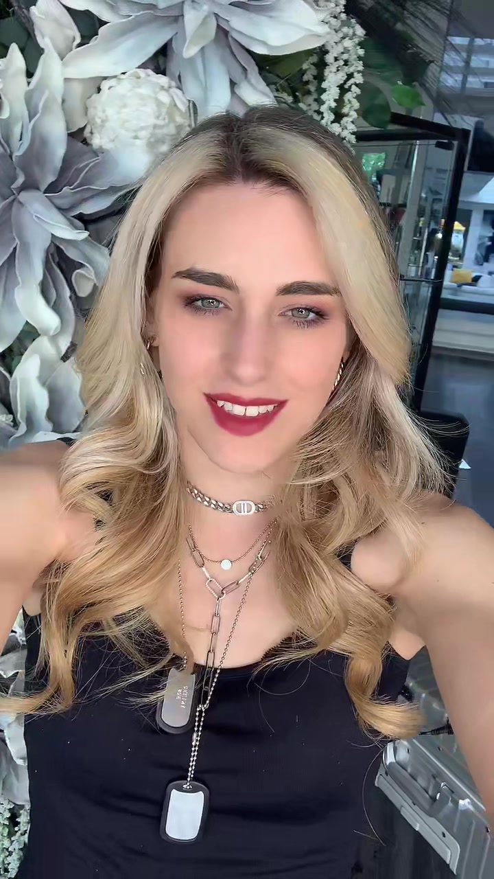 @C&eacute;lina Bartholom&eacute;
