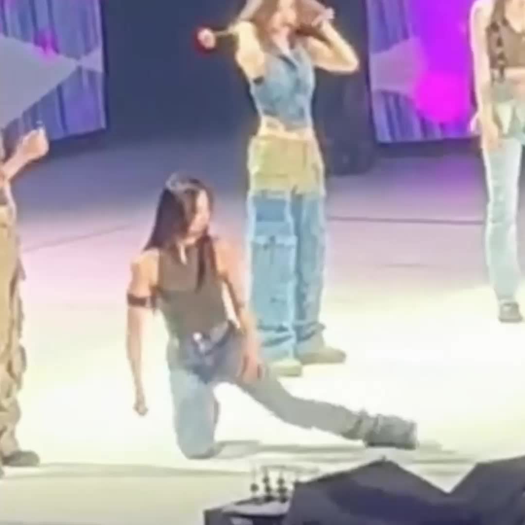 @bloomitzy