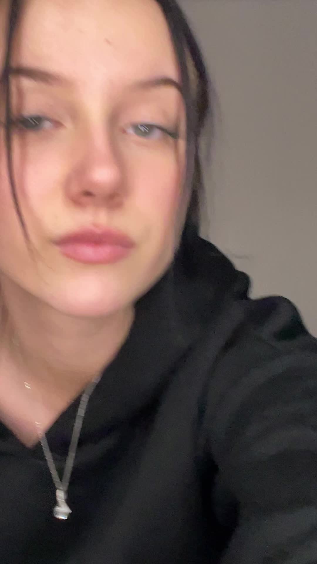 @Emily🌹