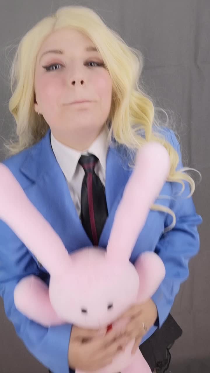 @Cosplay Curator1