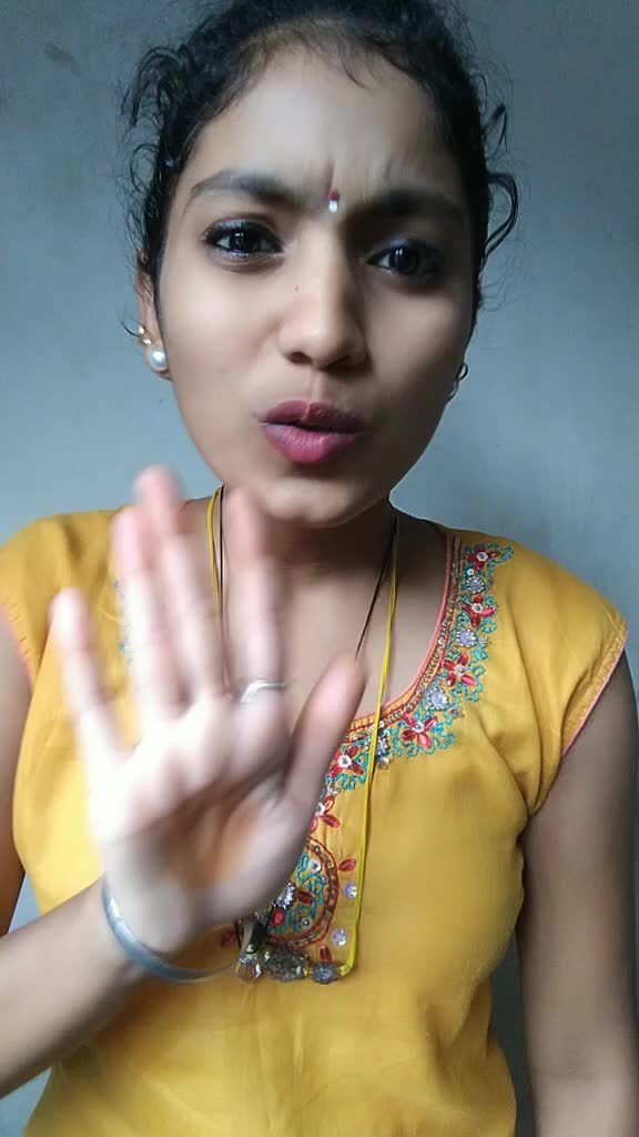 @😍marathi__mulgi😉