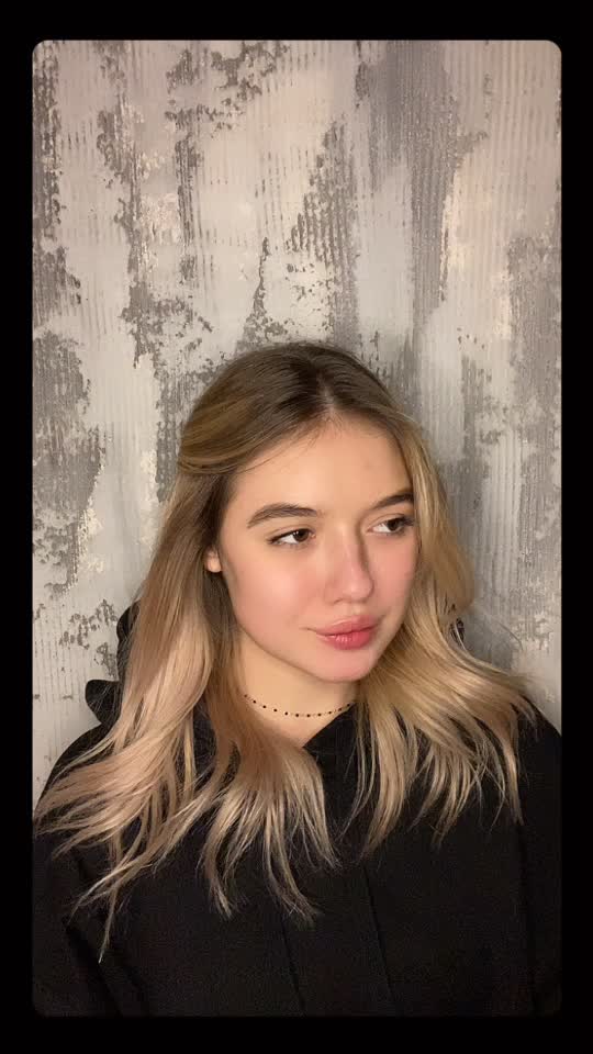 @arozvadovska_