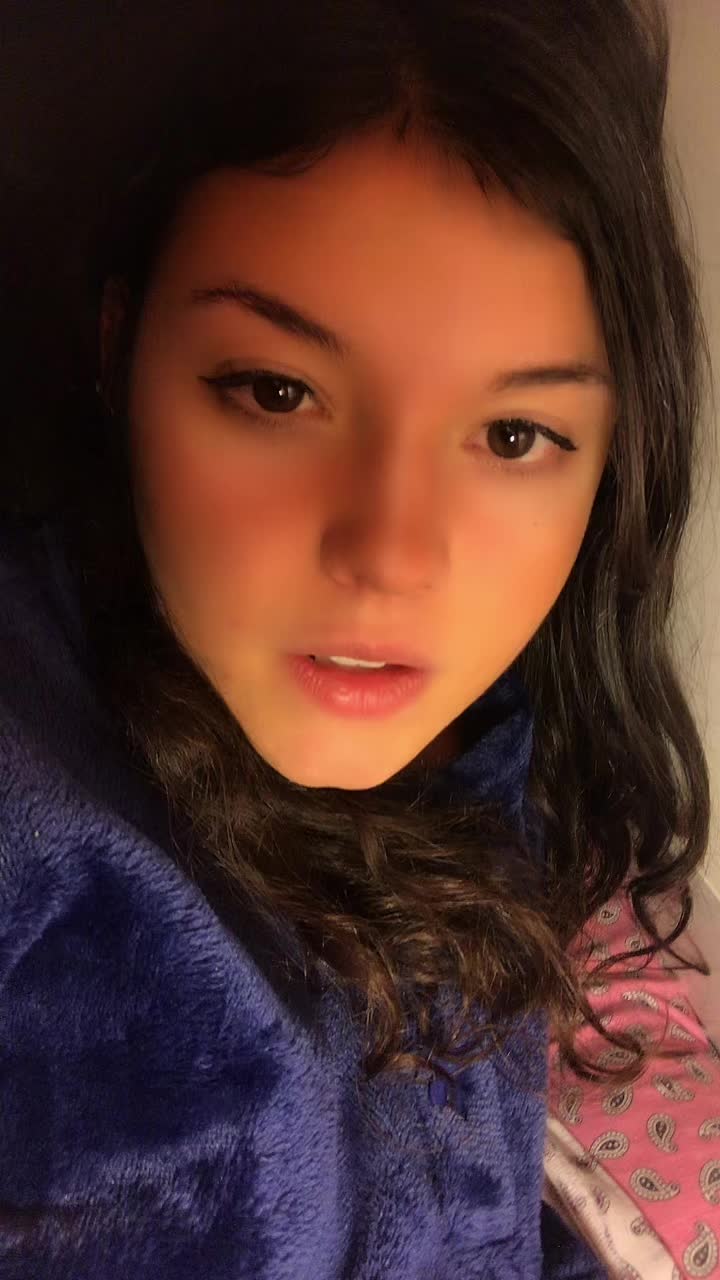 @Alexa💫