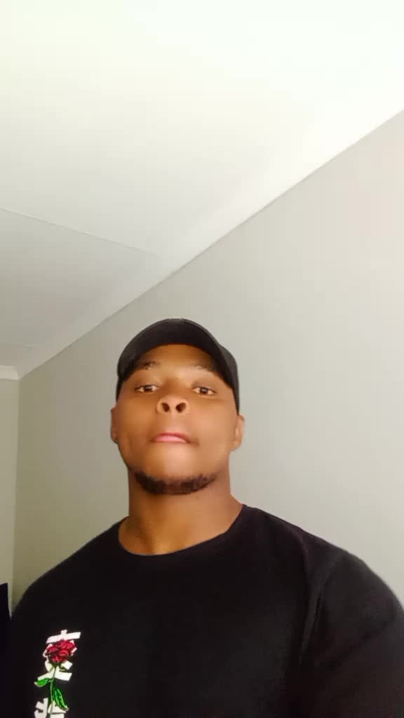 @Sphesh_17_Thusi