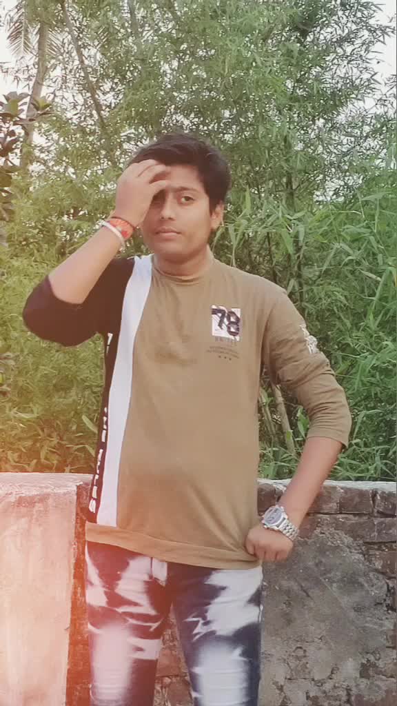 @Laksh Roy 🥰