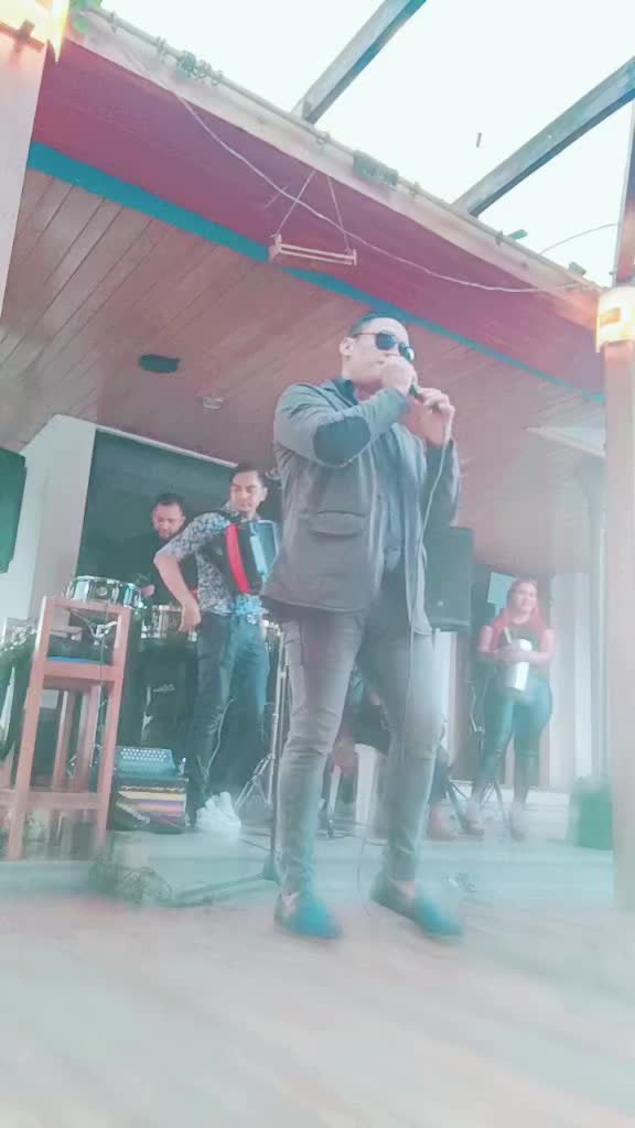 @leomar García