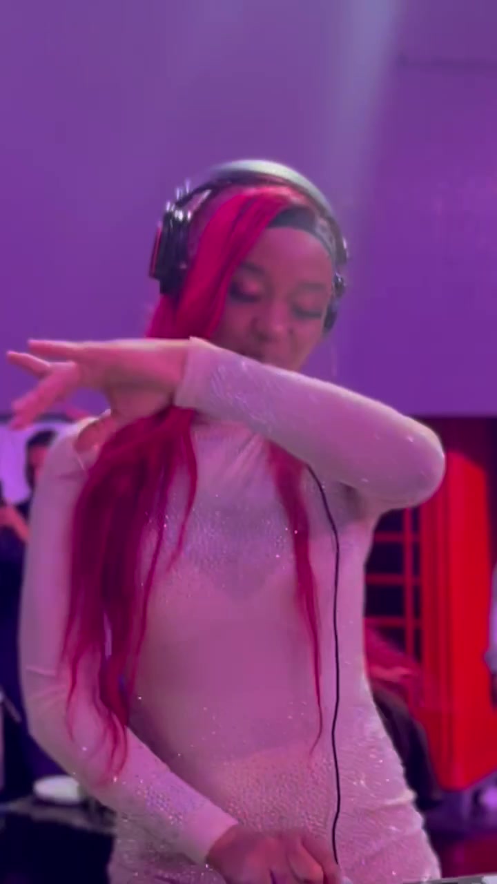 @Djsinyorita