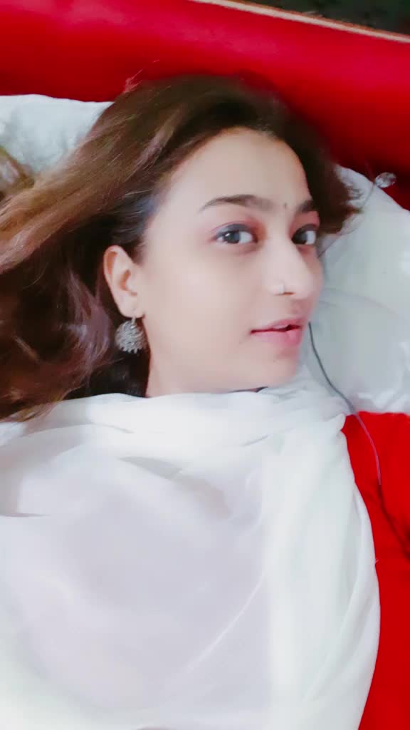 @👑JIYA👑