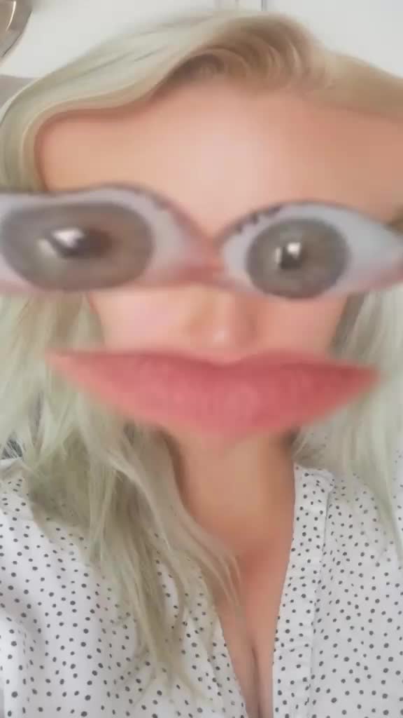 @Iviii