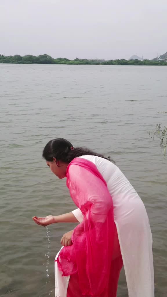 @👑Gayathri Reddy👑