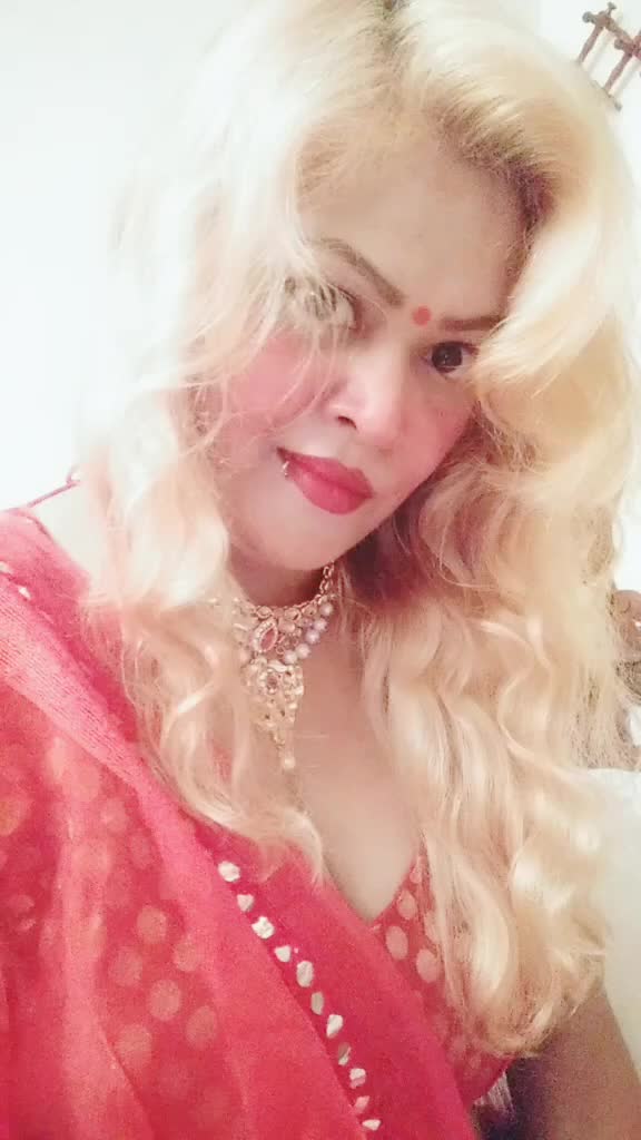 @Desi Queen❤️𝓑𝓜 ❤️
