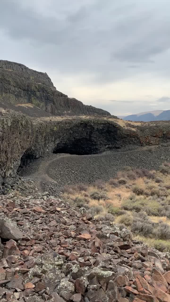 @PNW-Hikes