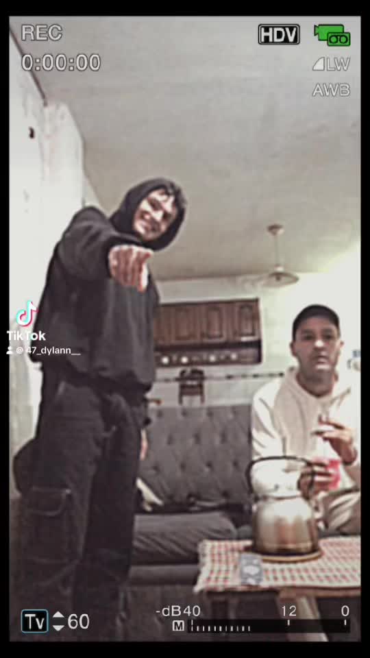 @Dylann🧿