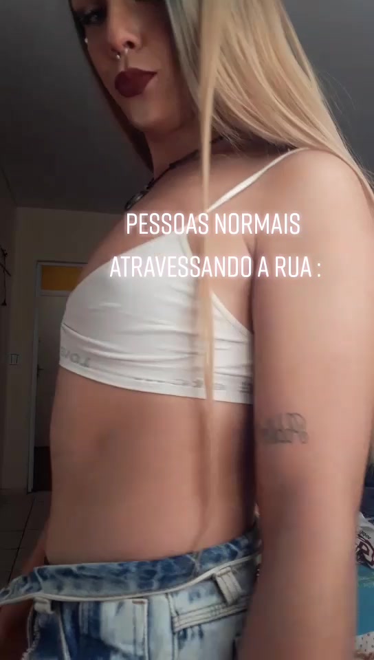 @Trixie_Doll