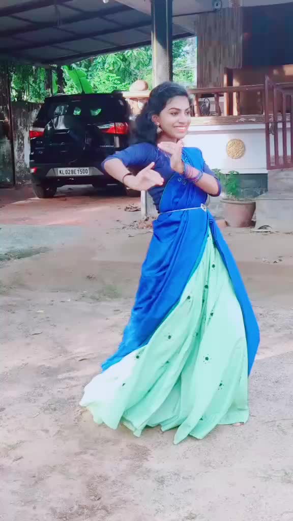 @harinisuresh