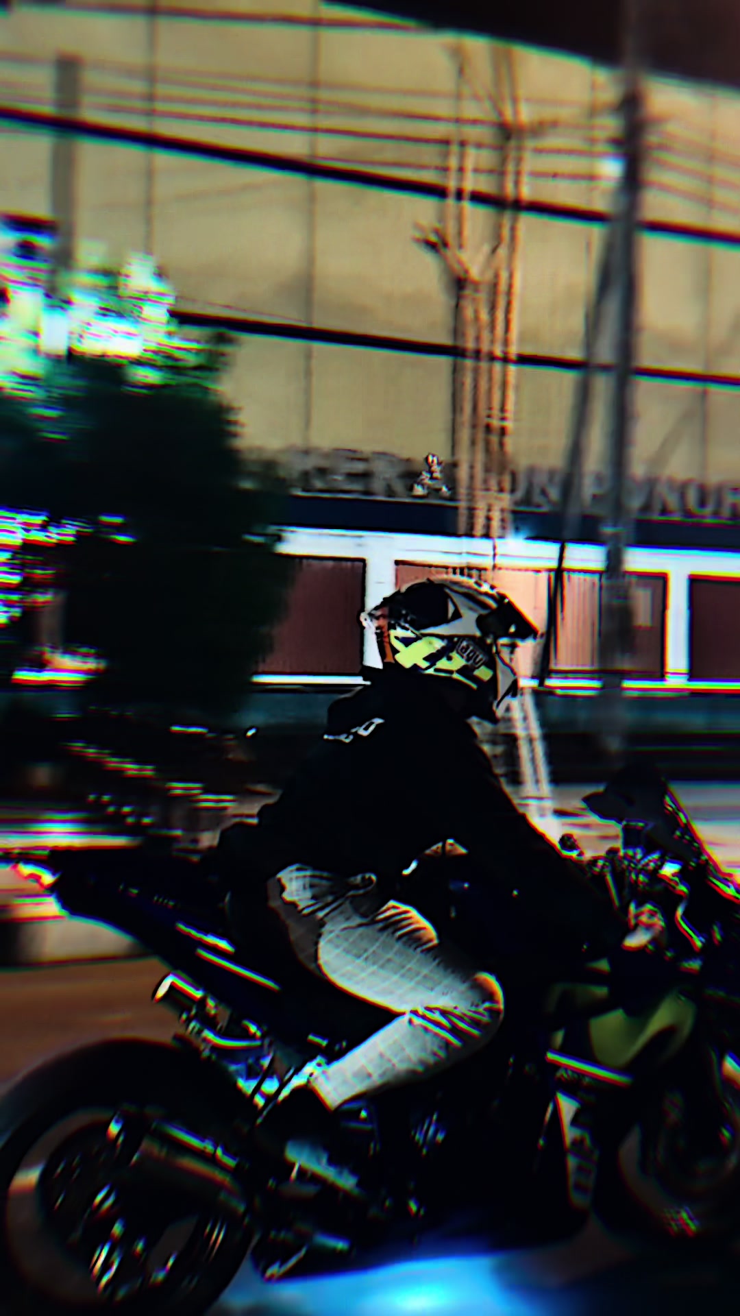 @r25.freak