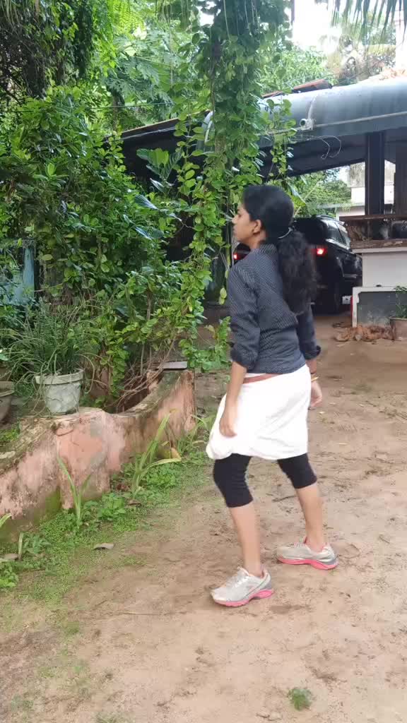 @harinisuresh