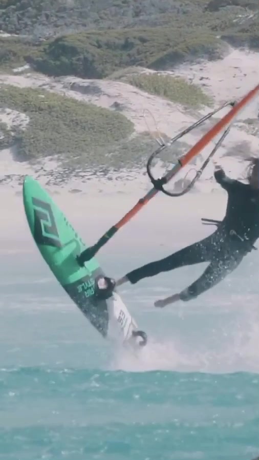 @windsurfcrashs
