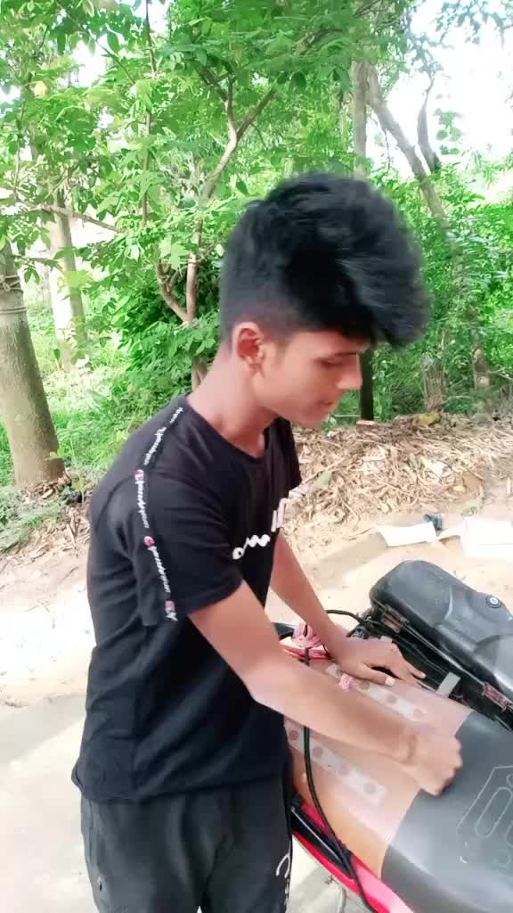 @Nêw🔥TrêñdY_GüY🔥