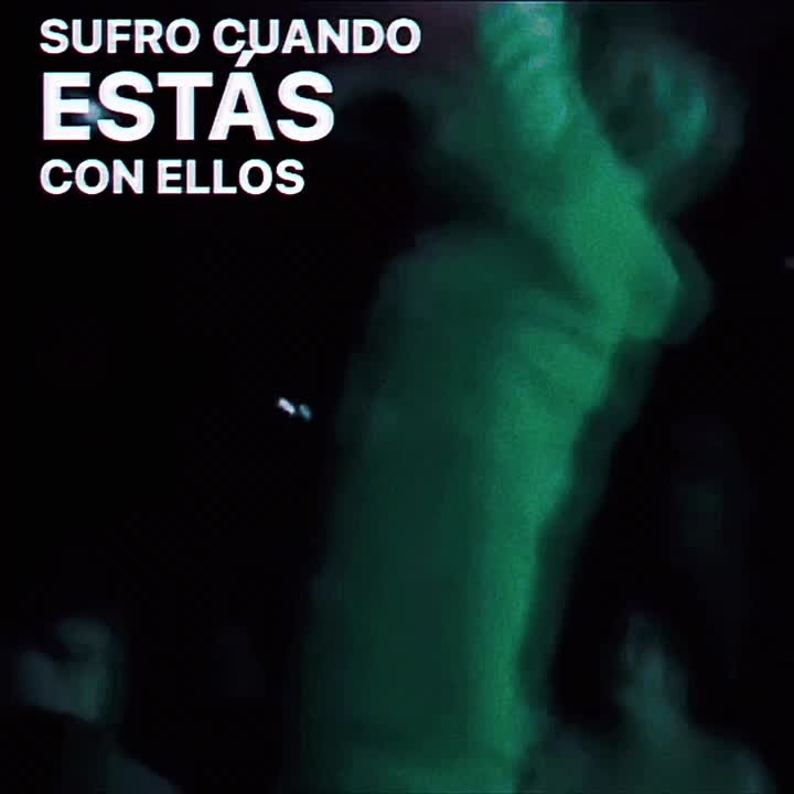 @曇る