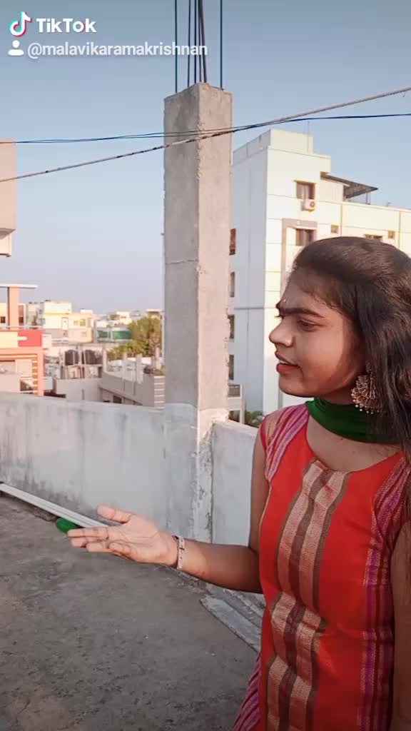 @Malavika jay❤
