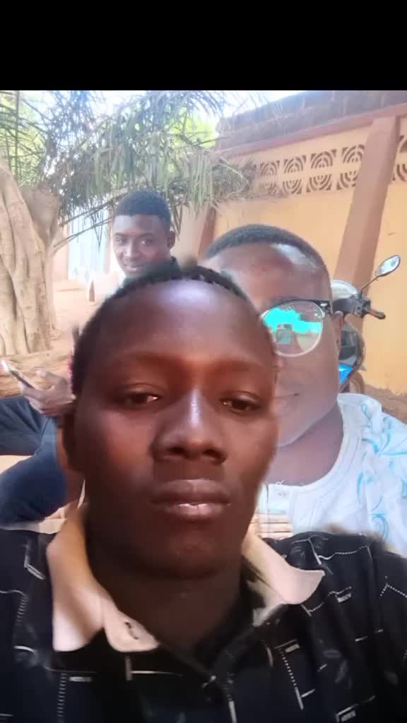 @moumounousere