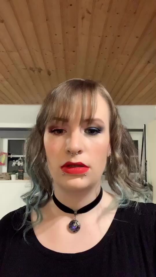 @AnneNeedsSpace