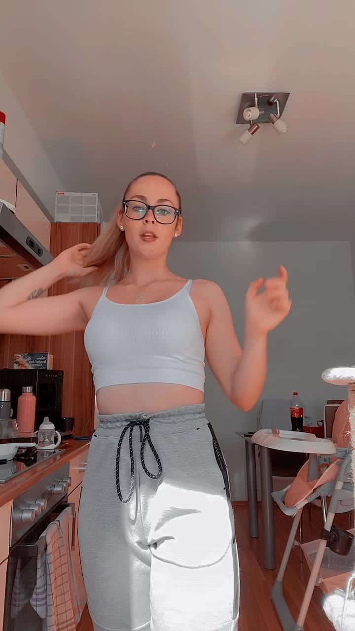 @𝒞𝑒𝓁𝒾𝓃𝑒💗💗