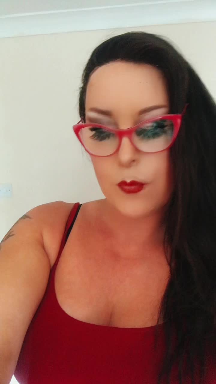@saskiabright