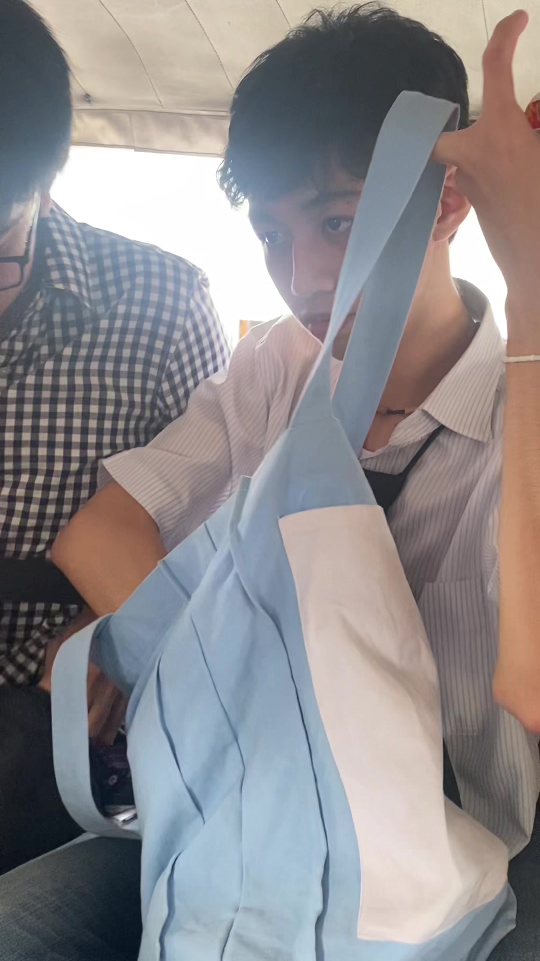 @dudong