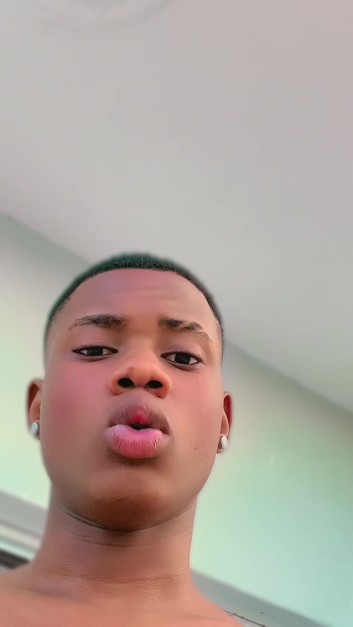 @𝕋𝕣𝕒𝕡 𝕤𝕥𝕒𝕣🇭🇹💔🐐