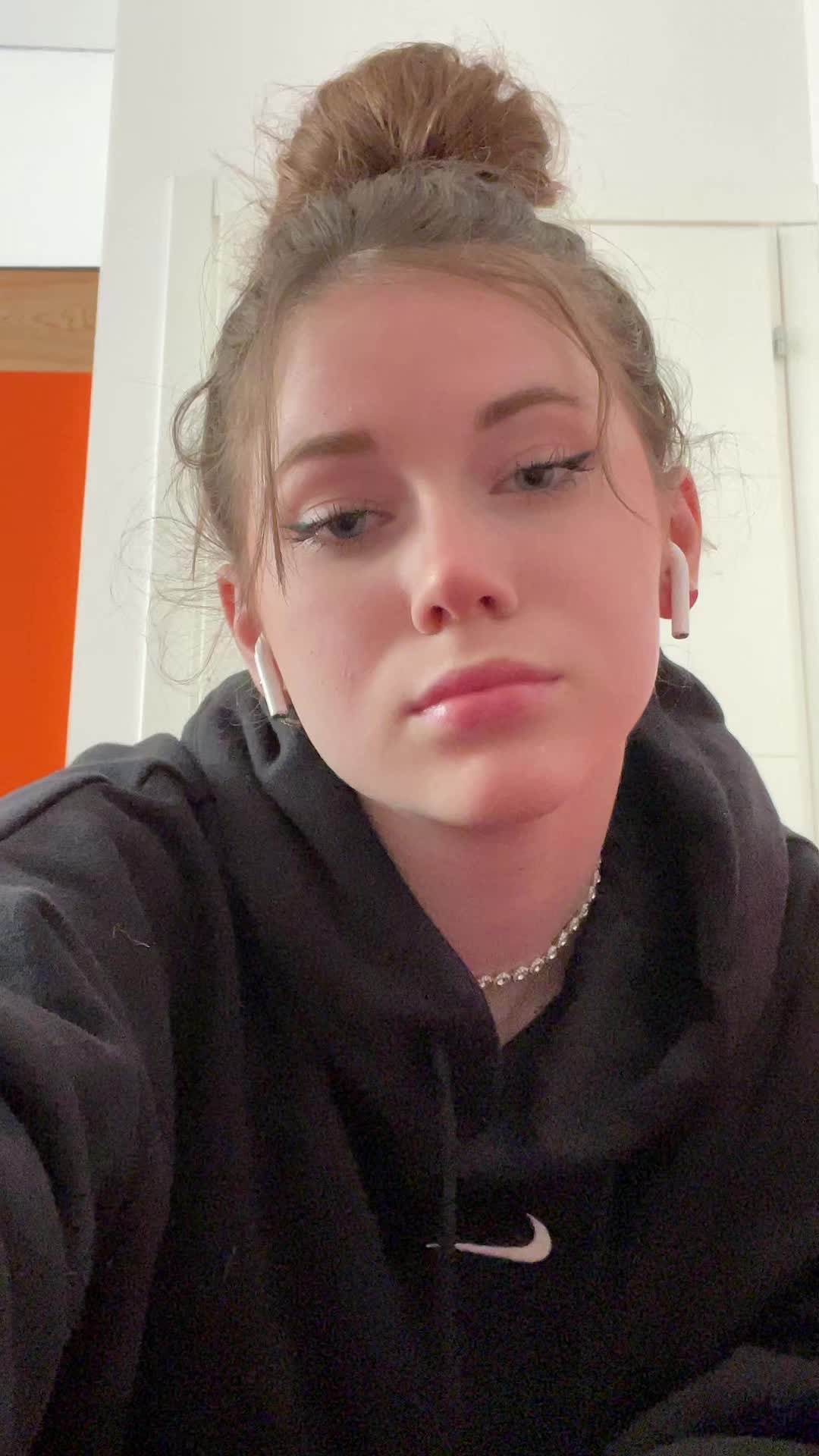@m;