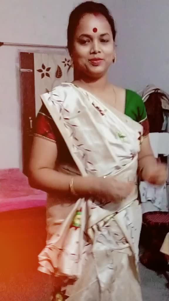 @Chumi Deka