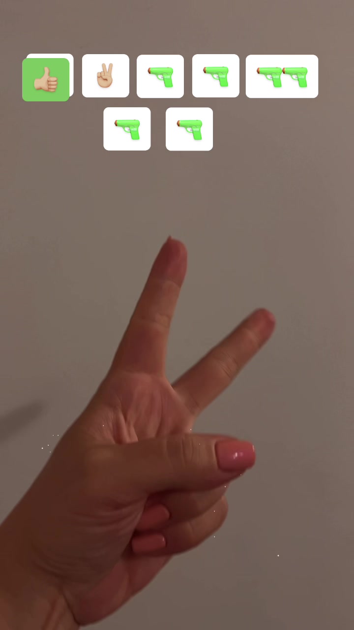 @Meg🦋