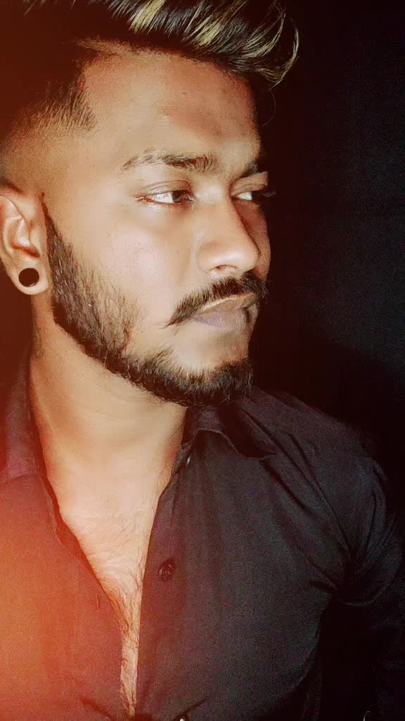 @👑ßîshãl_SîñdrīYã👑