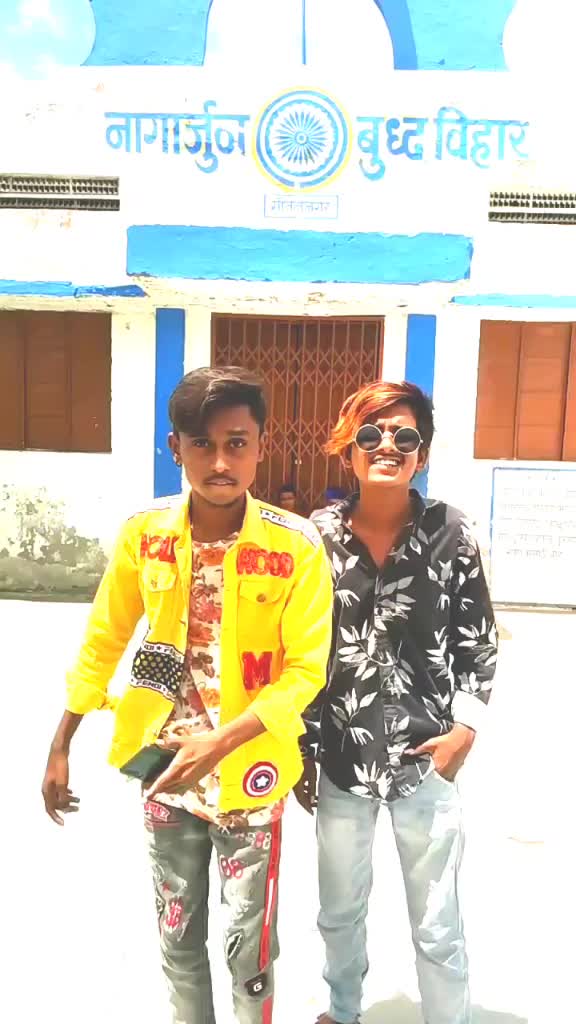 @👅_vaibhav___