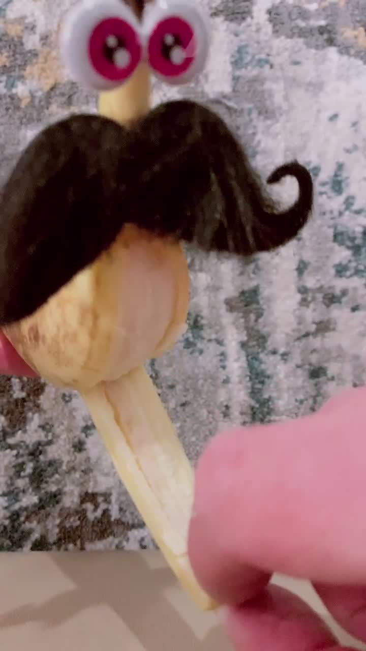 @TheBananaReport