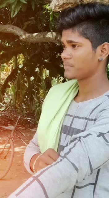 @Çàll_Mé_ßhàhúl_bøy😎