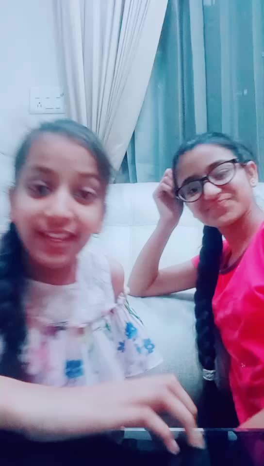 @Tanishka👭Yashika