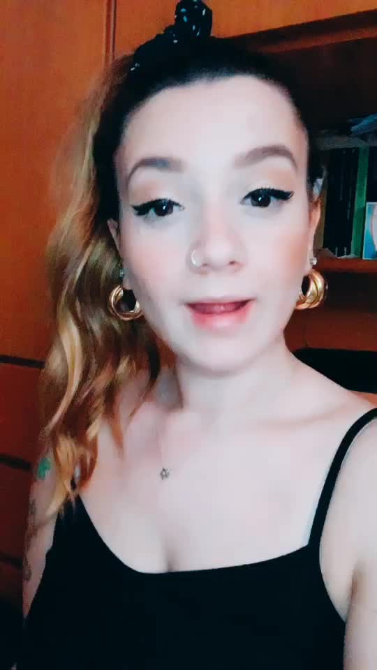 @JulietMowe🥀