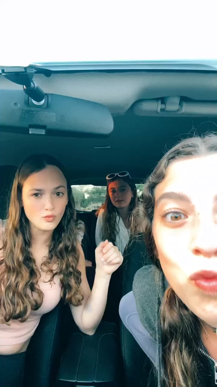 @Sofia