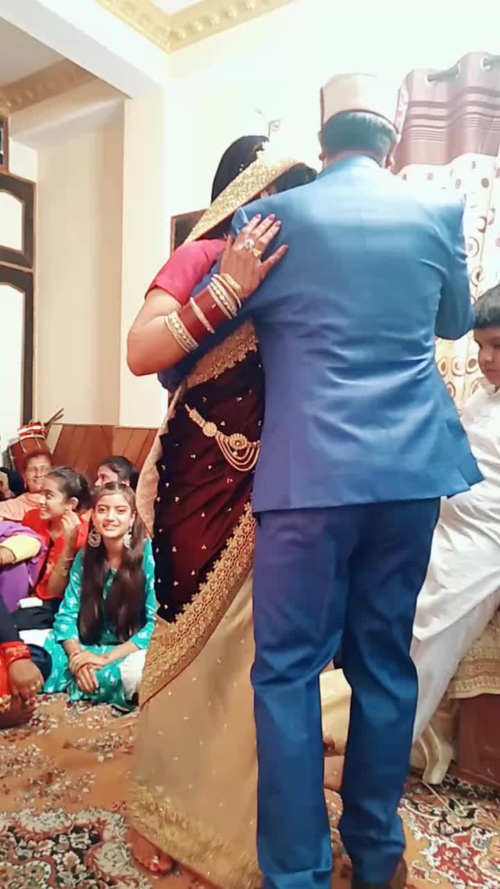 @Anjali singhaniya