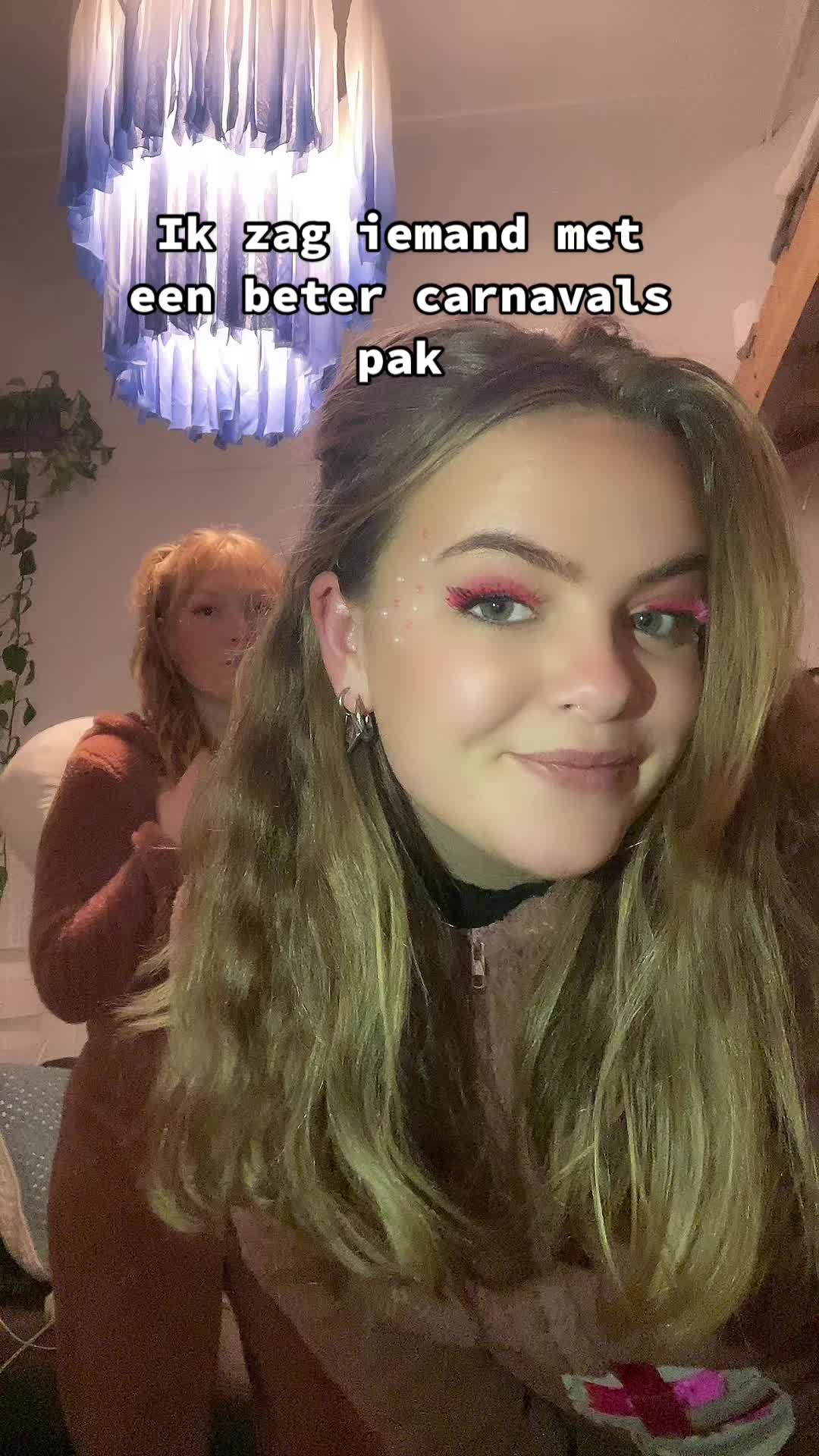 @Nikki Zara✨