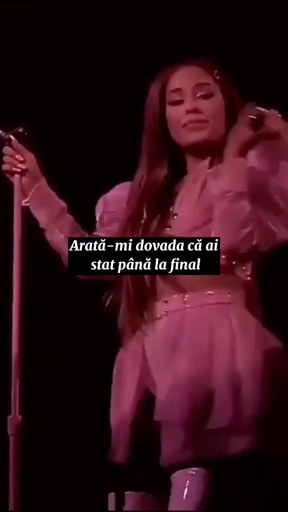 @Ariana Grande