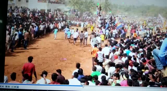 @J&agrave;&igrave; Bh&egrave;&egrave;m Suresh
